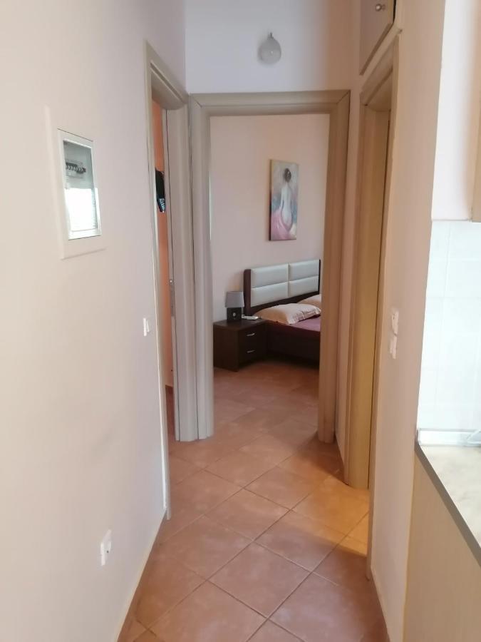 Enoikiazomena Diamerismata Mezonetes Giannakoudis Νο5 Nikiti  Exterior photo